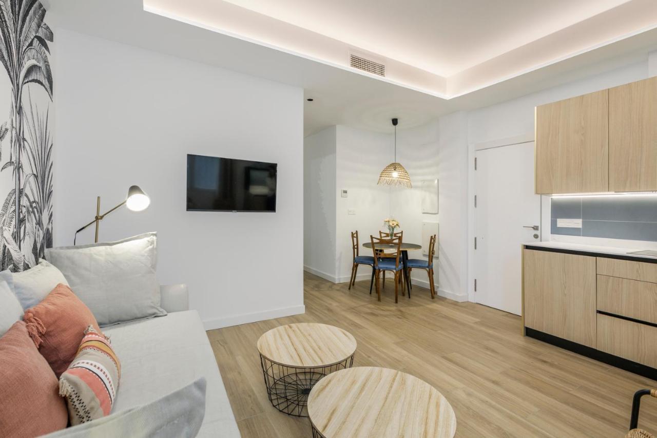 Hi Room - Smart Apartments - He 0 グラナダ エクステリア 写真