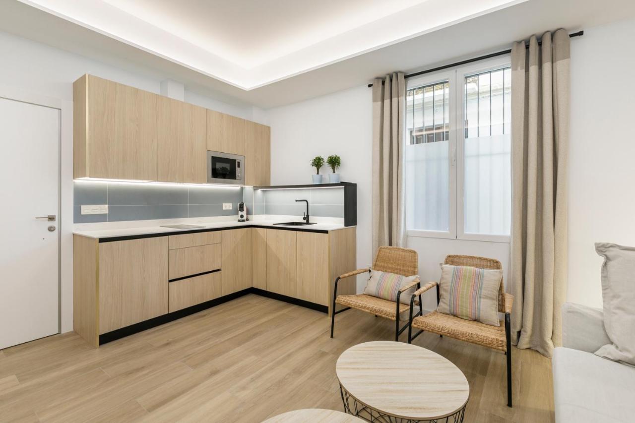 Hi Room - Smart Apartments - He 0 グラナダ エクステリア 写真