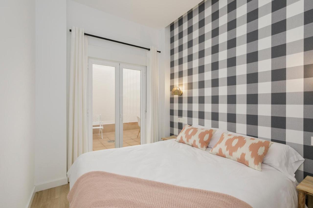 Hi Room - Smart Apartments - He 0 グラナダ エクステリア 写真