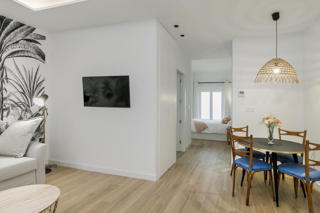 Hi Room - Smart Apartments - He 0 グラナダ エクステリア 写真